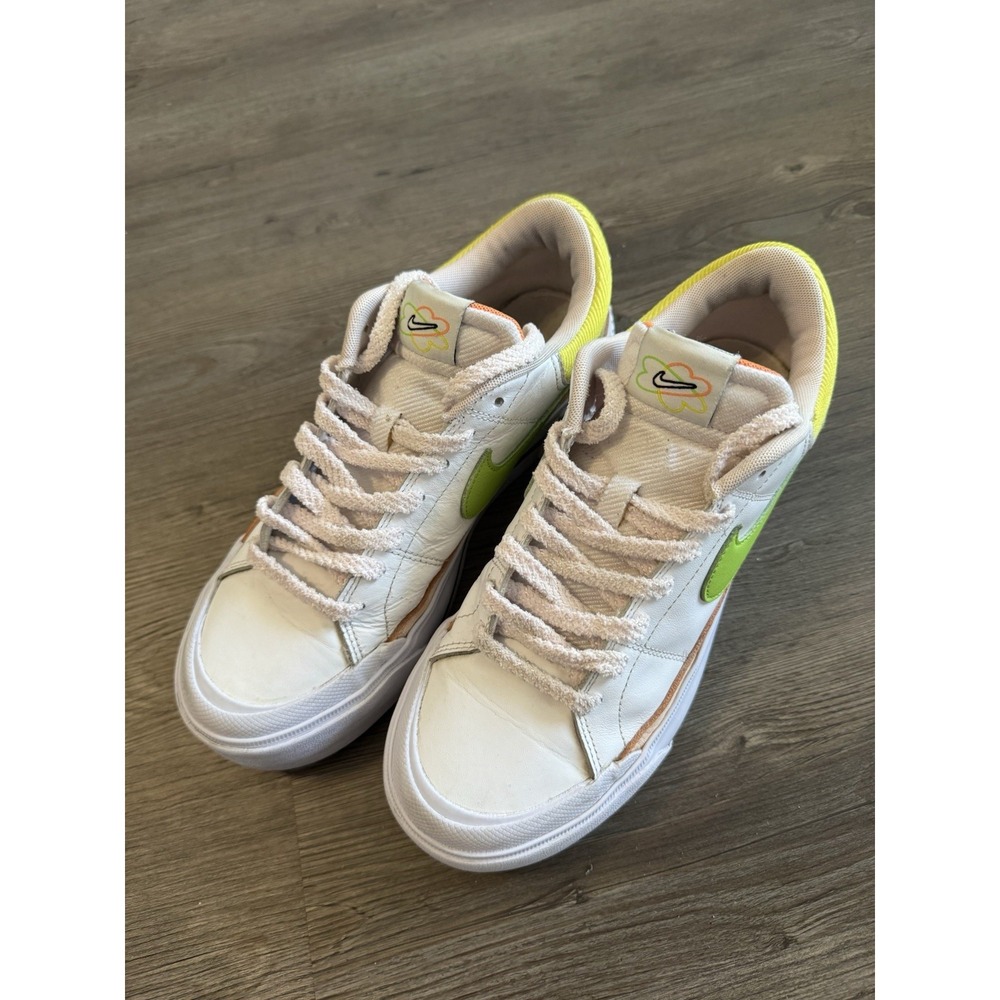 Nike Court Legacy Lift Women's Size 9 White Green Platform Sneakers FD0872-100